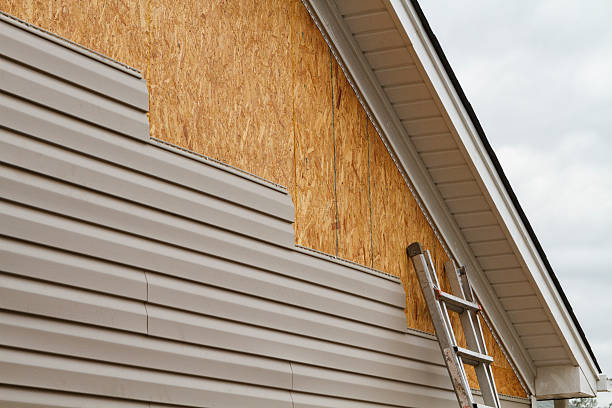 Professional Siding Inspection technician working in Beaver Springs, PA